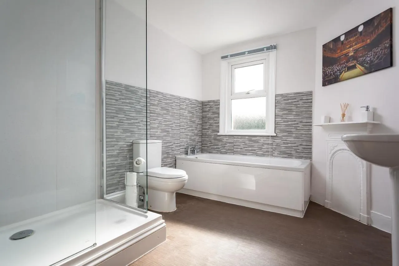 Holiday home Market Street 5 Min Walk To Town Centre Cheltenham