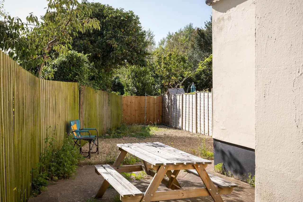 Market Street 5 Min Walk To Town Centre Cheltenham