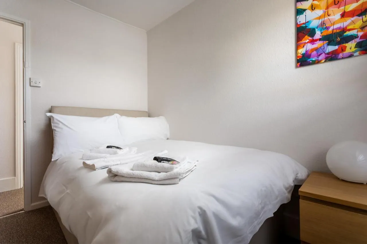 Market Street 5 Min Walk To Town Centre Cheltenham