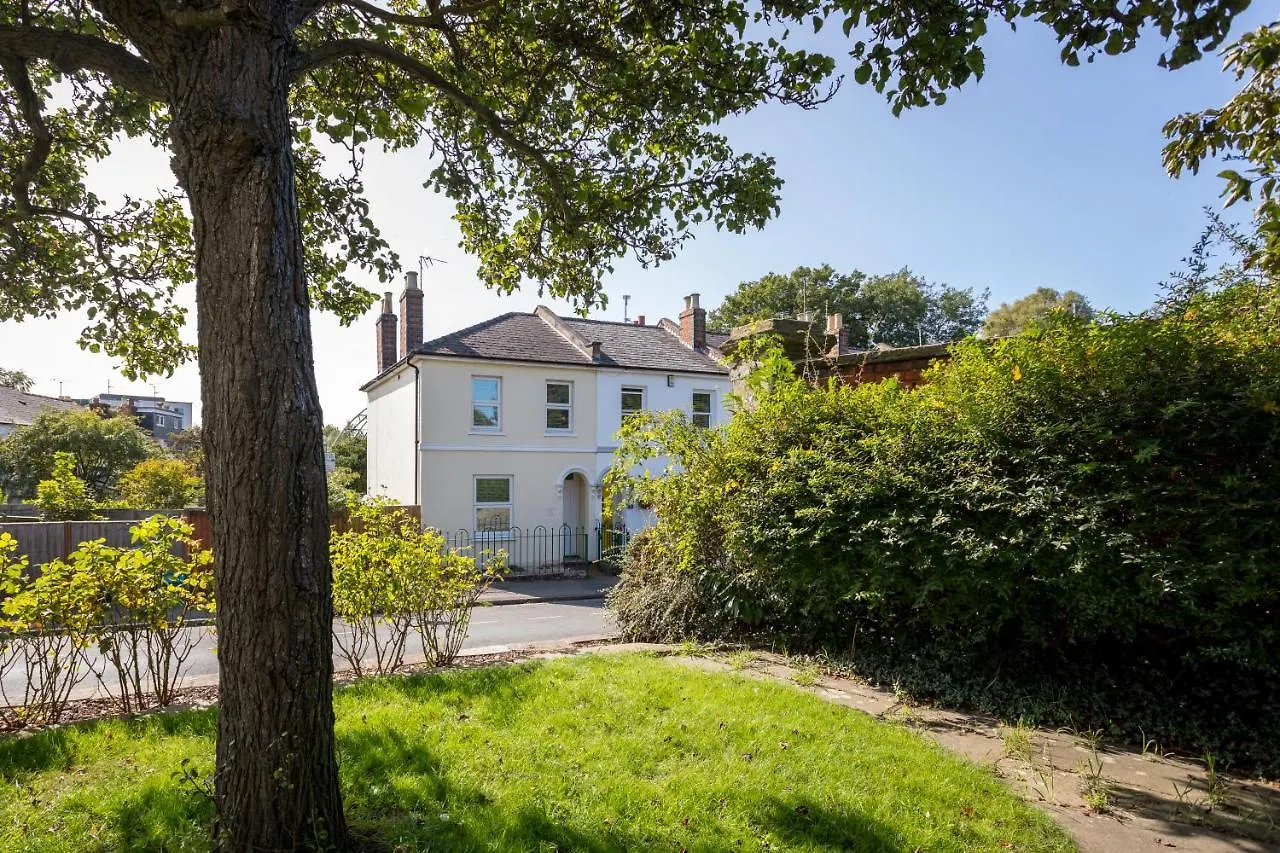 Market Street 5 Min Walk To Town Centre Cheltenham 0*,  United Kingdom